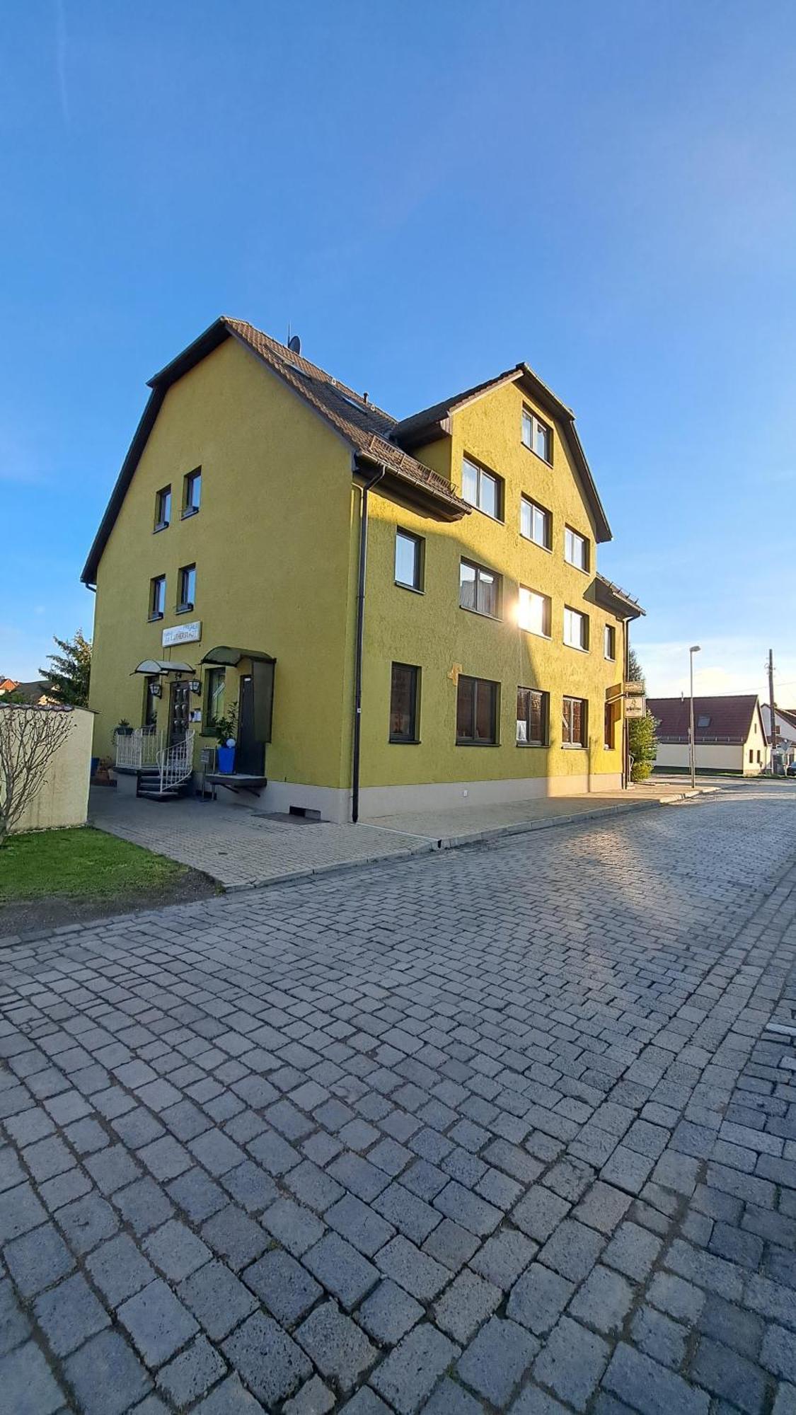 Hotel Garni Pension Zur Lutherstadt 루터슈타트아이슬레벤 외부 사진