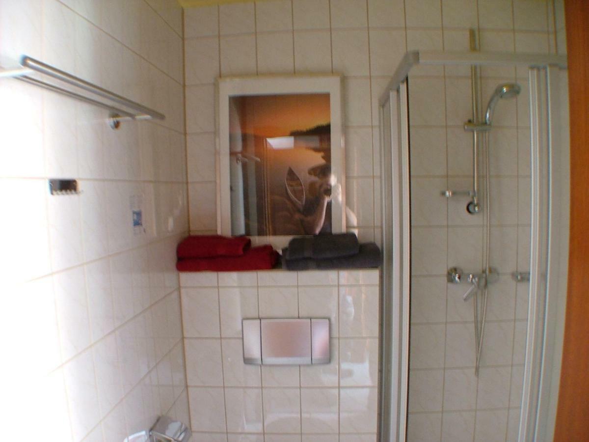 Hotel Garni Pension Zur Lutherstadt 루터슈타트아이슬레벤 외부 사진