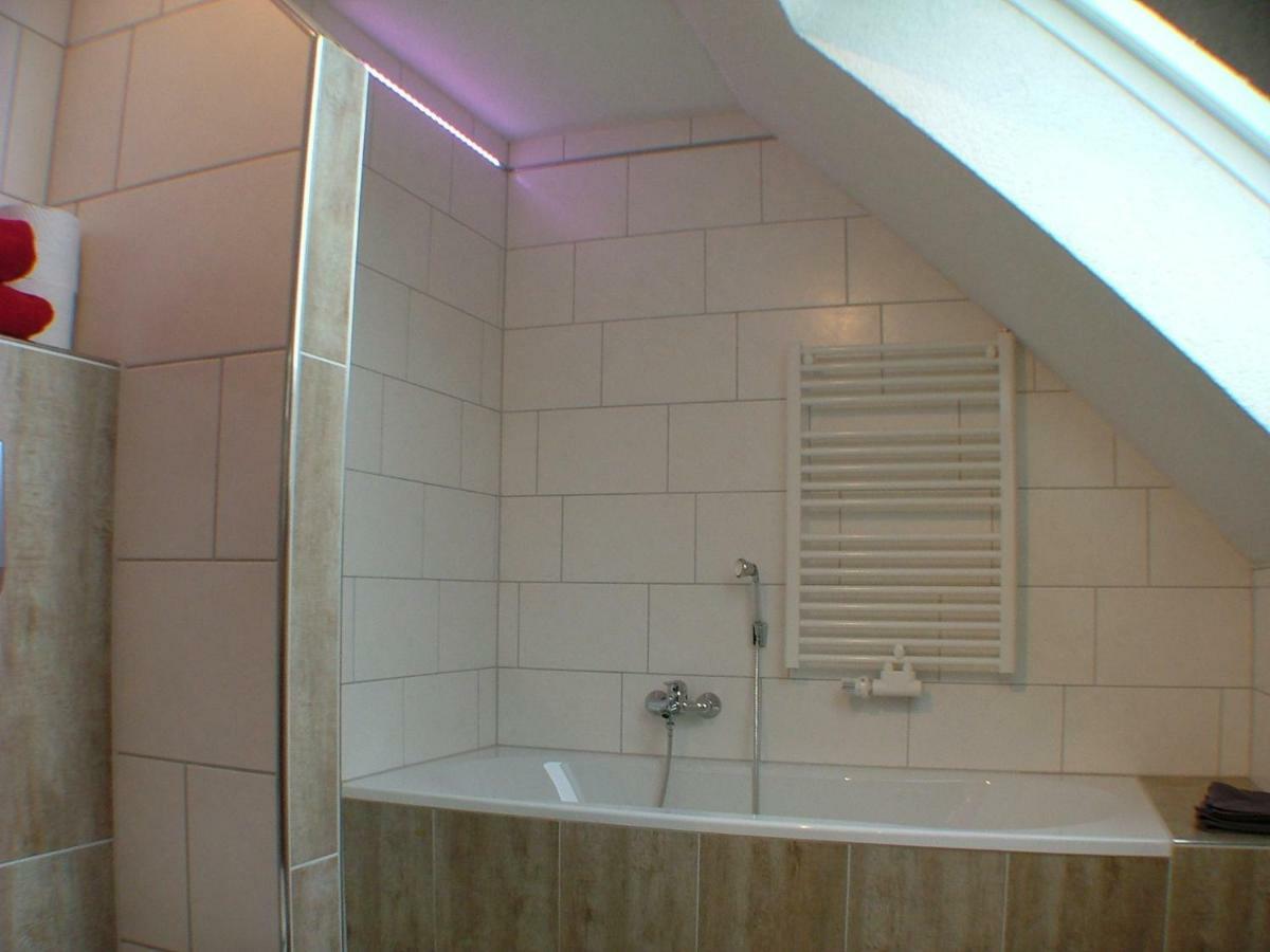 Hotel Garni Pension Zur Lutherstadt 루터슈타트아이슬레벤 외부 사진